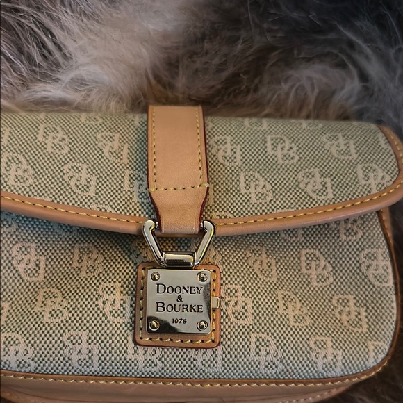 Dooney & Bourke Tan and Green Women's Bag **stain** - Picture 7 of 8